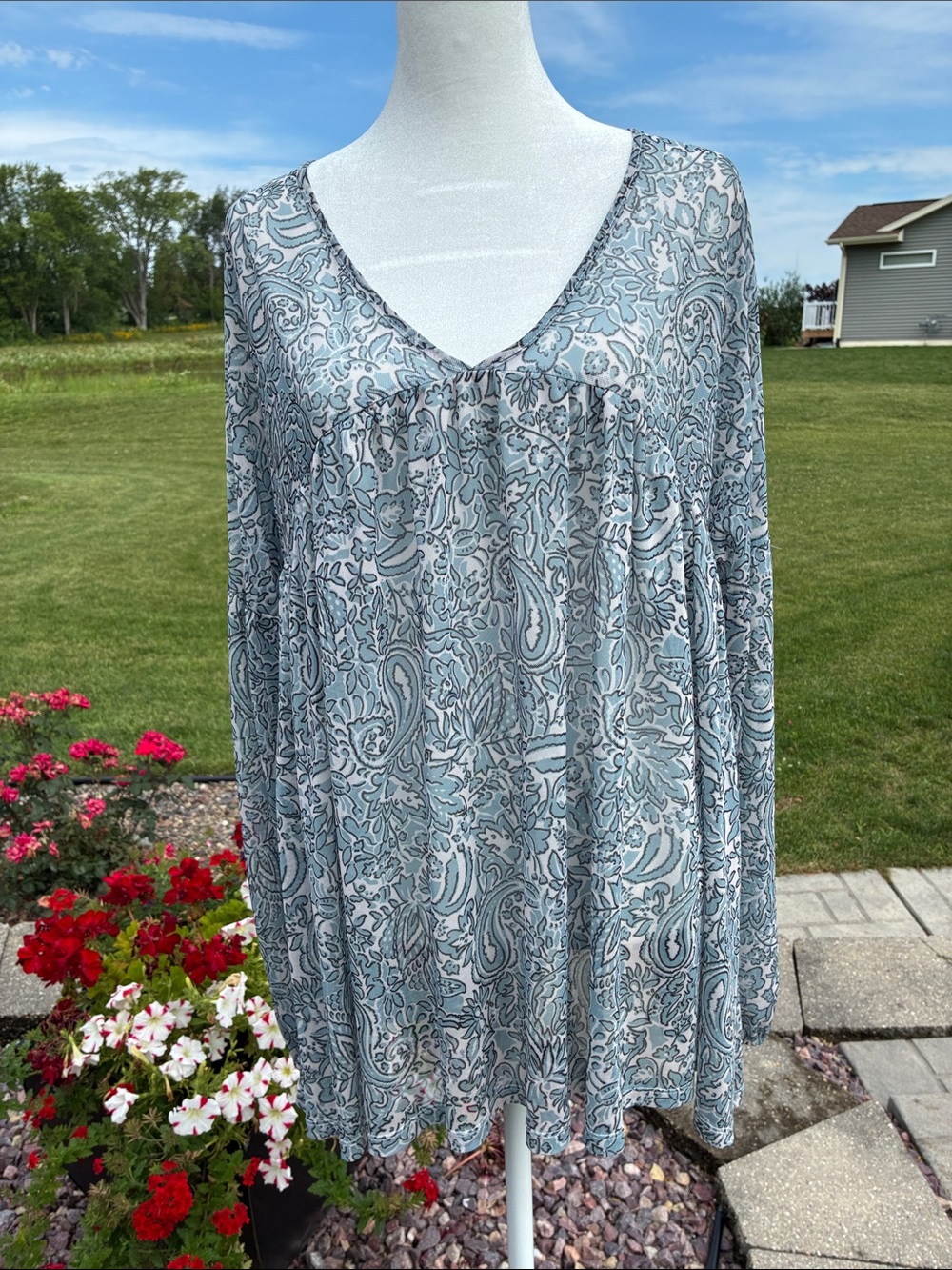 Daytrip Blue and Cream Floral Blouse L